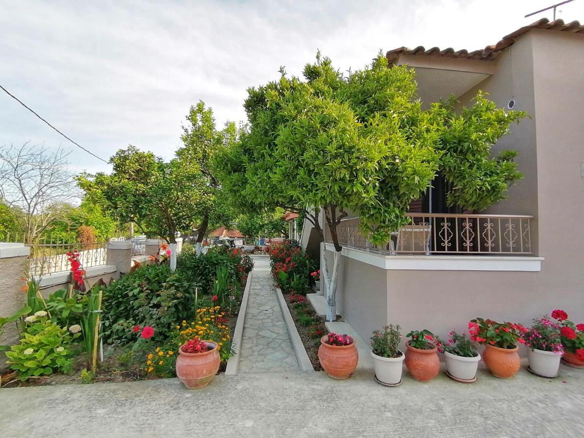 Villa Nikolaou Парга Экстерьер фото