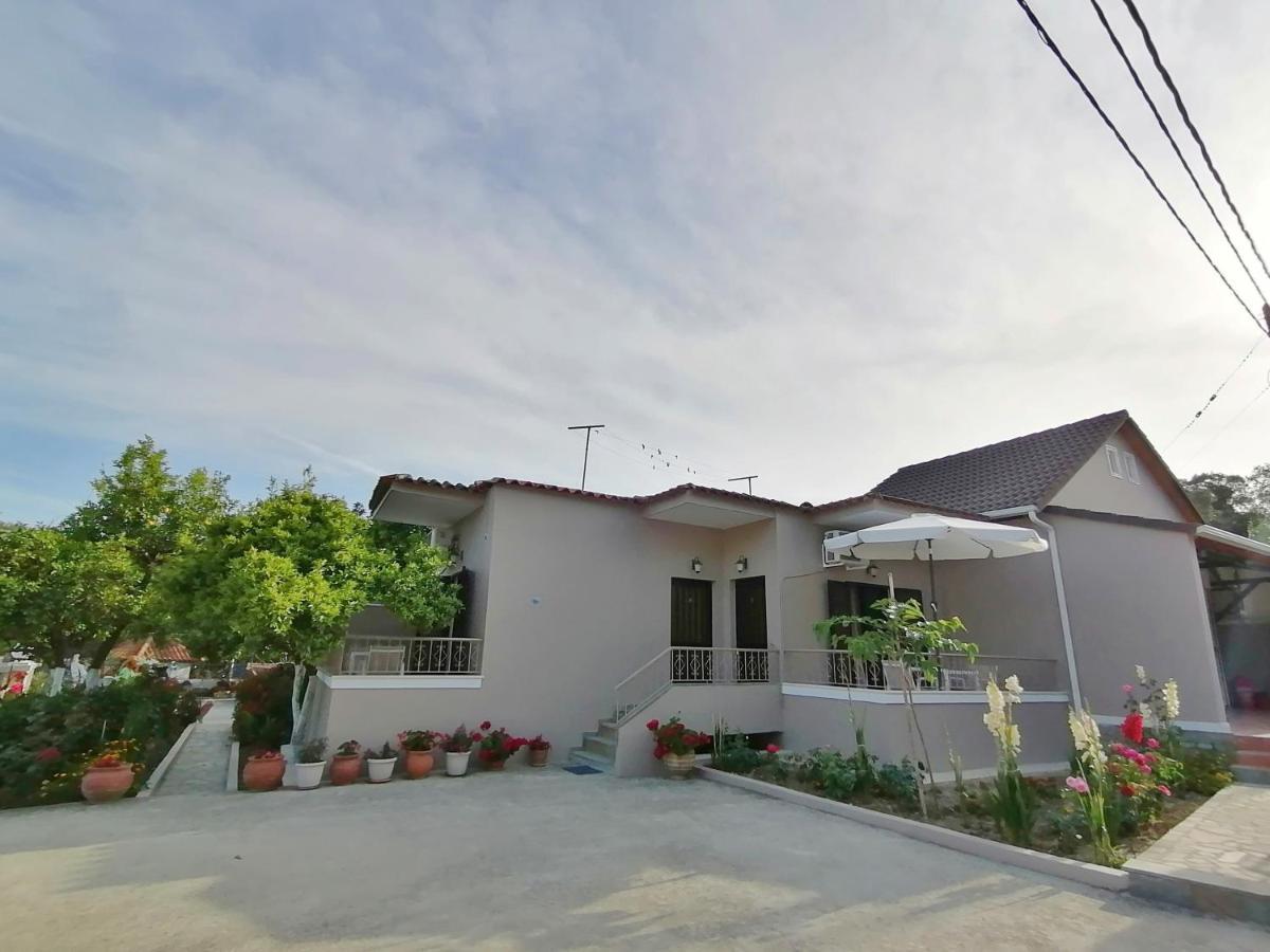 Villa Nikolaou Парга Экстерьер фото